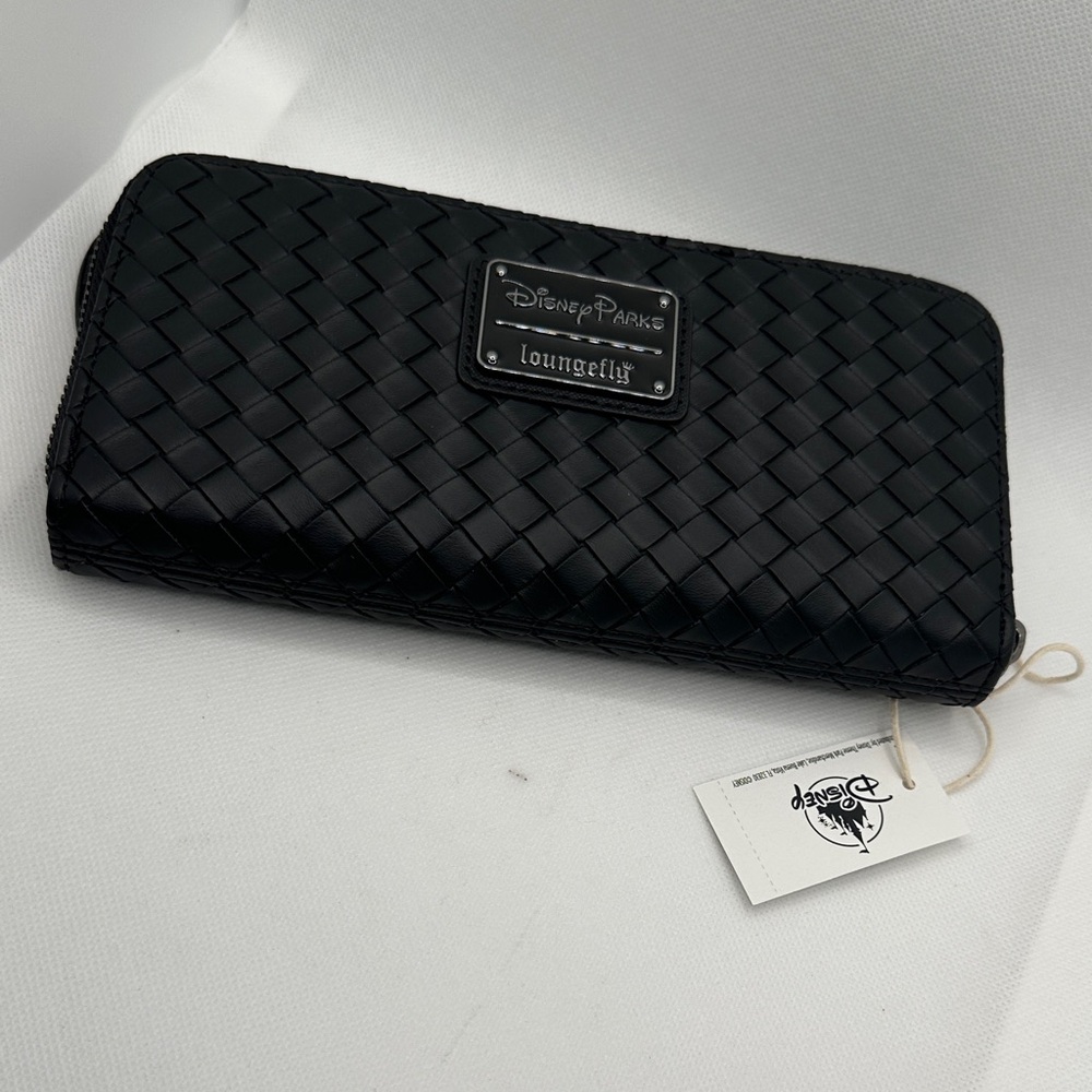 Loungefly Black Woven Zip Wallet with Disney Parks Plaque - Picture 1 of 5